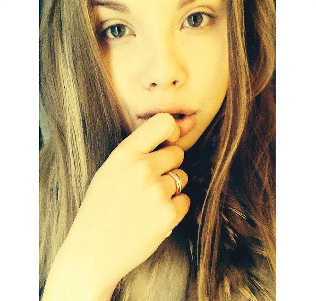 Девушка ищет парня для вирта по скайпу Девушка ищет парня для вирта по скайпу