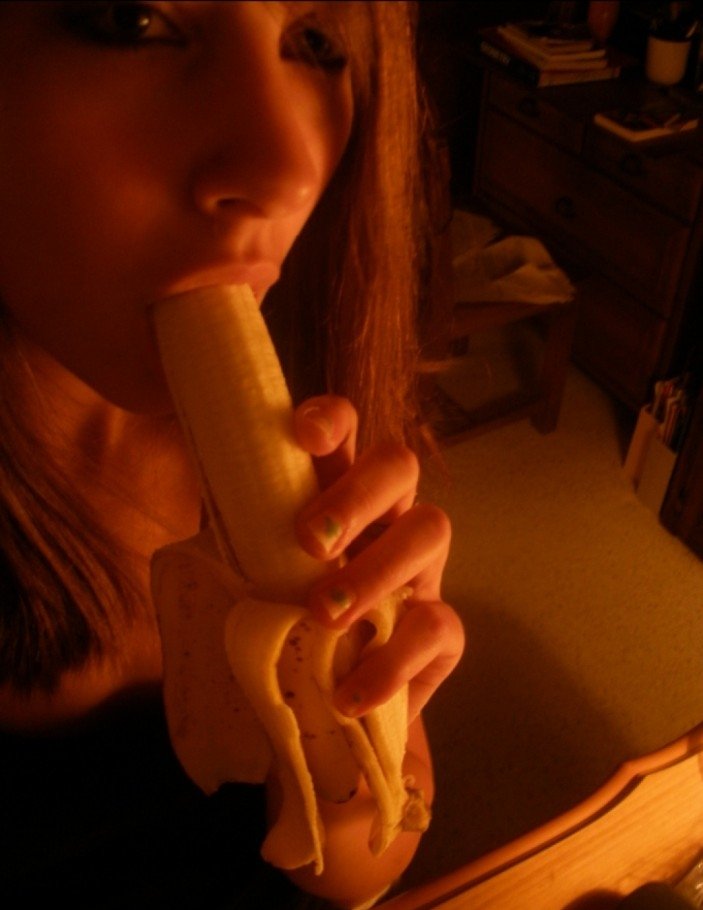 Худенькая девочка с упругой попой и грудью приглашает в гости мужчину из Москвы, для интима. Худенькая девочка с упругой попой и грудью приглашает в гости мужчину из Москвы, для интима.