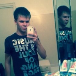 Спортивный парень с огромным членом ищет девушку в Бийске для секса Спортивный парень с огромным членом ищет девушку в Бийске для секса