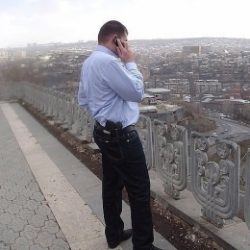 Парень. Познакомлюсь с красивой и общительной девушкой. Парень. Познакомлюсь с красивой и общительной девушкой.