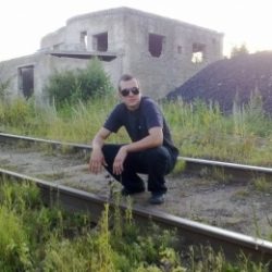 Парень хочет девочку из Москвы Парень хочет девочку из Москвы