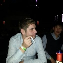 Парень, хочу найти девушку или зрелую женщину для куни Парень, хочу найти девушку или зрелую женщину для куни