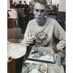 Ищу девушку для вирта и переписки, пошалим?) Ищу девушку для вирта и переписки, пошалим?)